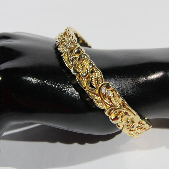Gold Plated Hawaiian Plumeria and Cut-In Scroll Design Bracelet - Picture 1 of 8